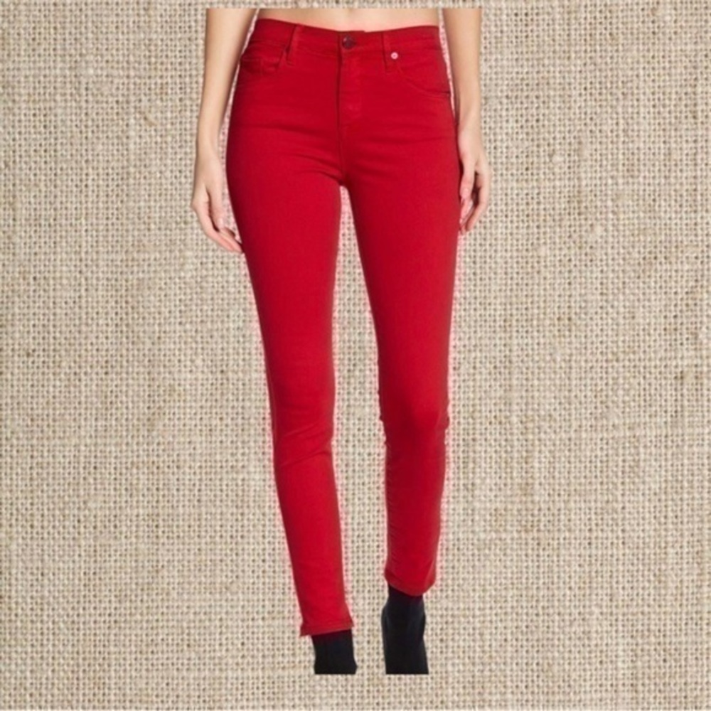 Red skinny jean Levi’s​